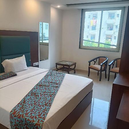 Hotel Tark Inn Near Igi Airport New Delhi Exteriör bild