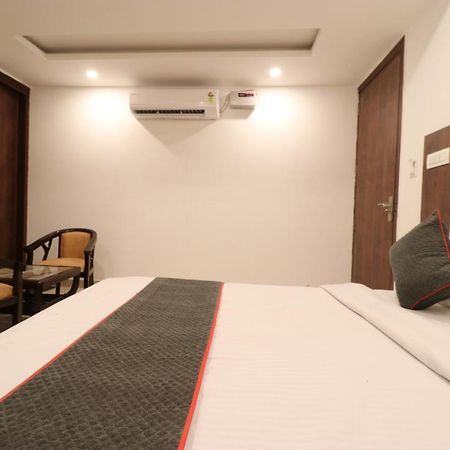 Hotel Tark Inn Near Igi Airport New Delhi Exteriör bild