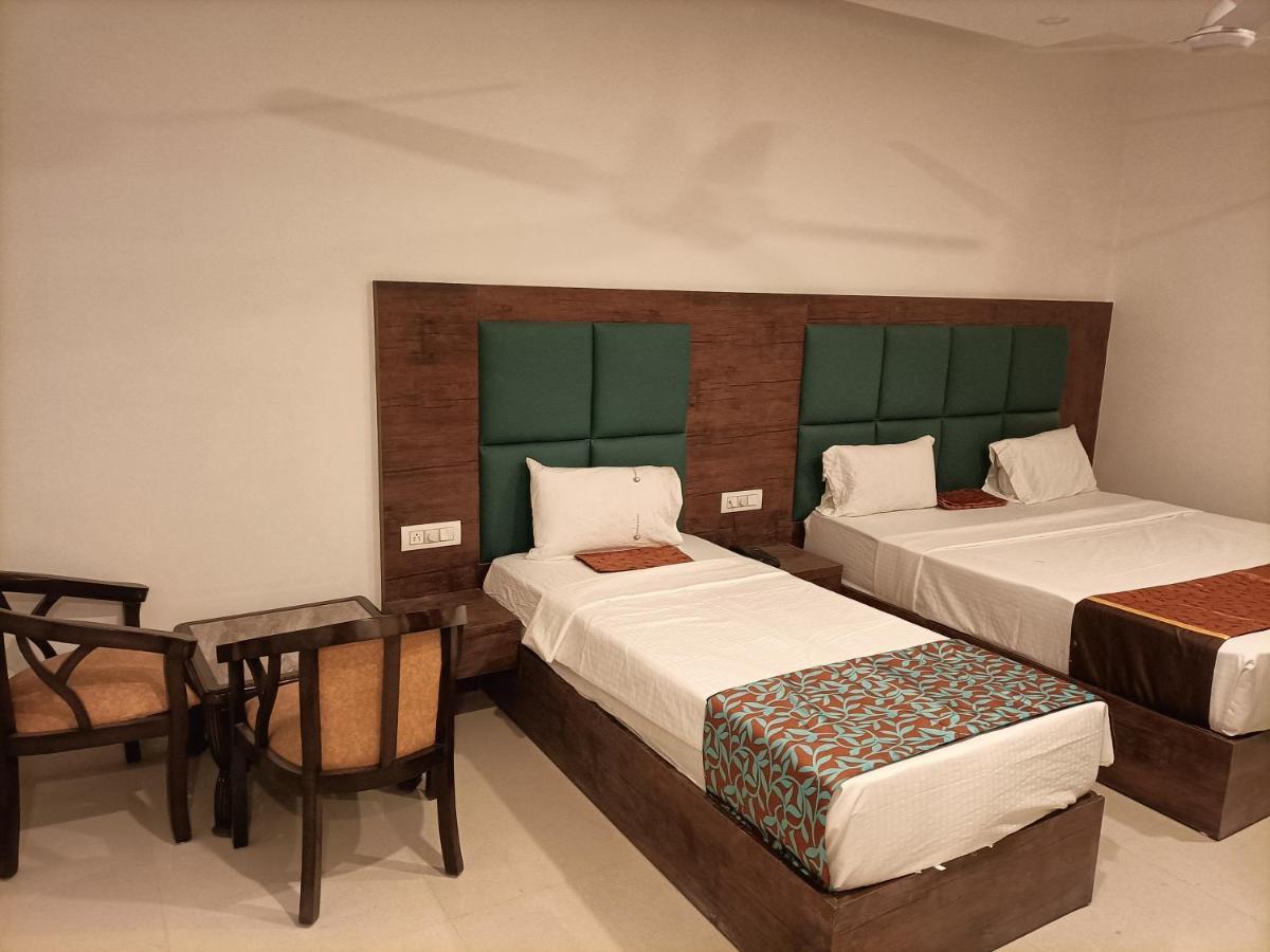 Hotel Tark Inn Near Igi Airport New Delhi Exteriör bild