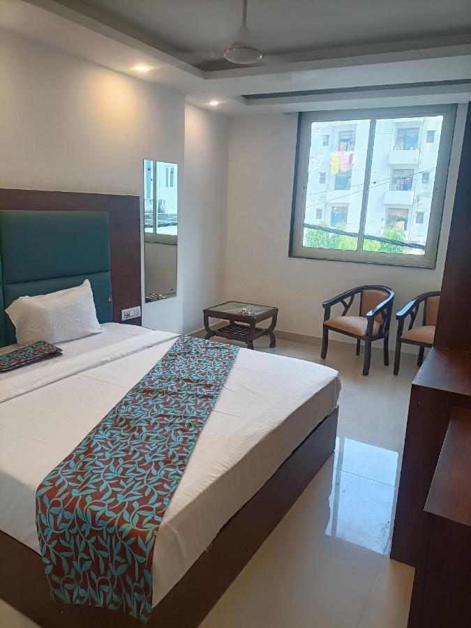 Hotel Tark Inn Near Igi Airport New Delhi Exteriör bild
