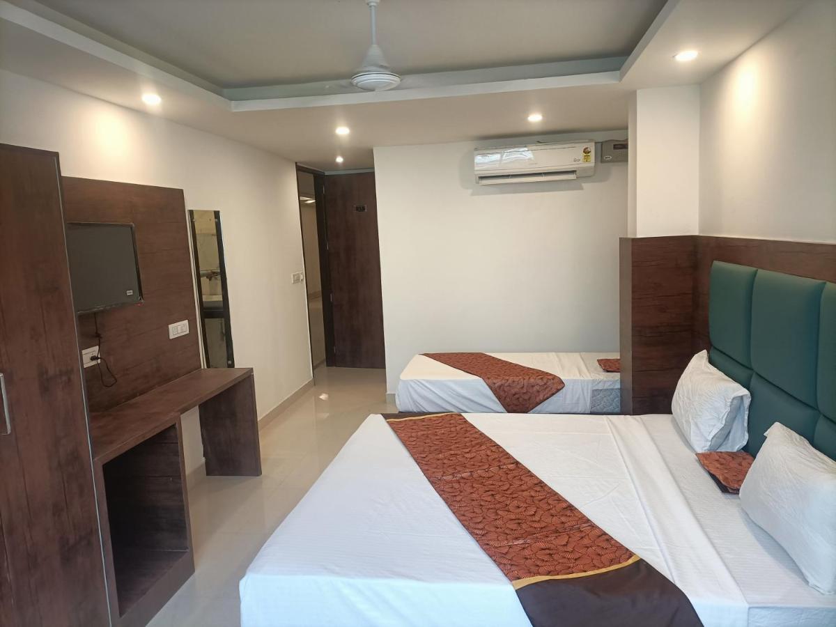 Hotel Tark Inn Near Igi Airport New Delhi Exteriör bild