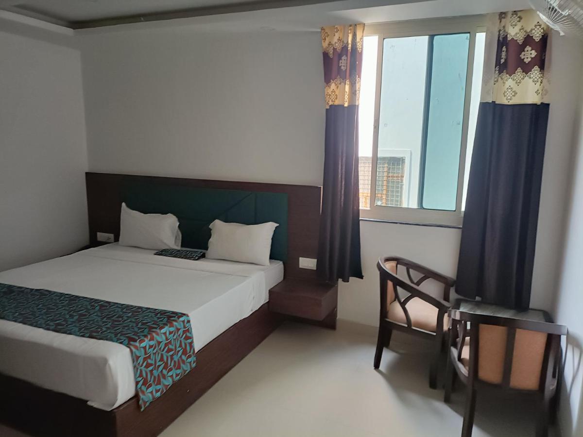 Hotel Tark Inn Near Igi Airport New Delhi Exteriör bild