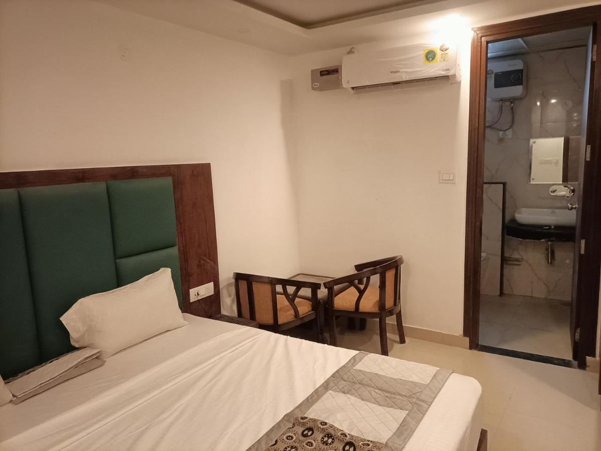 Hotel Tark Inn Near Igi Airport New Delhi Exteriör bild
