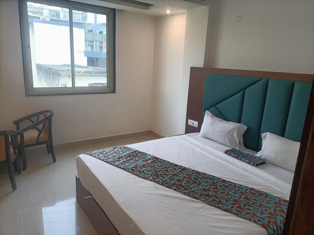 Hotel Tark Inn Near Igi Airport New Delhi Exteriör bild