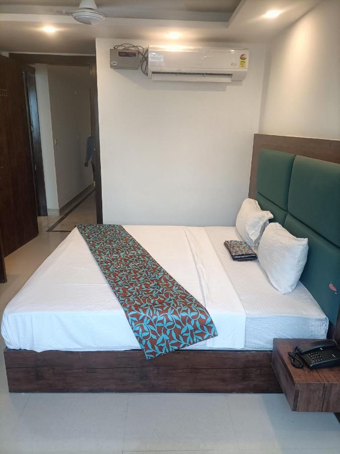 Hotel Tark Inn Near Igi Airport New Delhi Exteriör bild