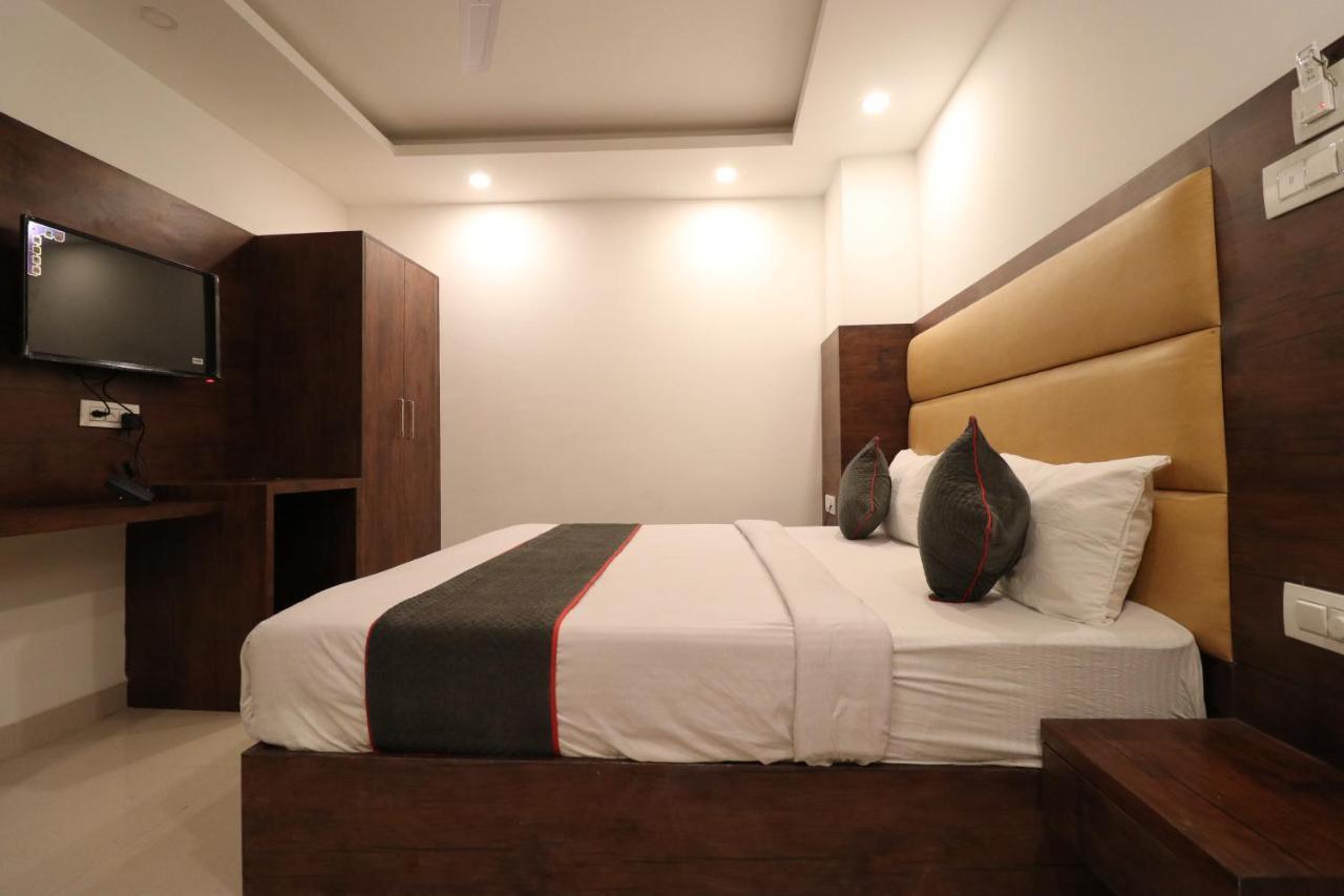 Hotel Tark Inn Near Igi Airport New Delhi Exteriör bild