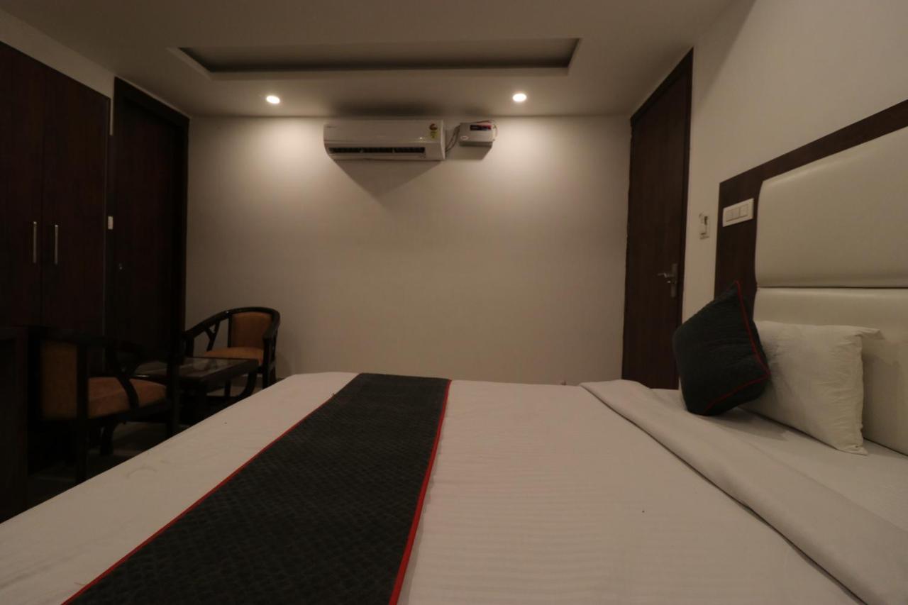 Hotel Tark Inn Near Igi Airport New Delhi Exteriör bild